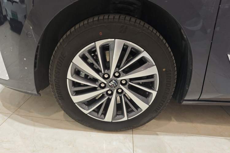 Used Buick GL8 New Energy 2026 Model Lu Zun Luxury Edition Exterior 4