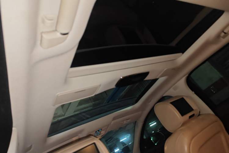 Used Jaguar XJ 2014 XJL 3.0 SC Two-Wheel-Drive Panoramic Business Edition