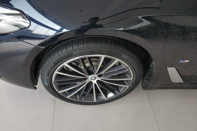 Used BMW 5 Series 2022 Second Facelift 530Li Leading Edition M Sport Package