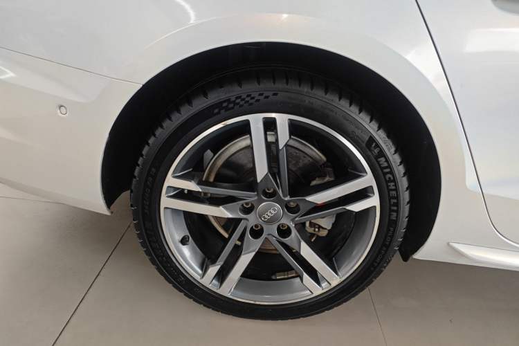 Used Audi A4L 2020 40 TFSI Luxury Dynamic Model
