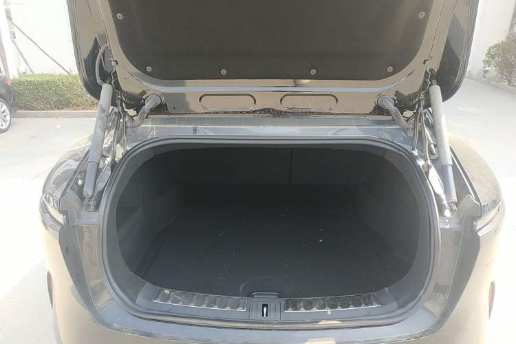 Used Avatr 11 2025 Year Updated Max Extended-Range Version Trunk