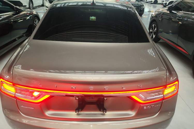 Used Lincoln Continental 2018 3.0T Four-Wheel Drive Prestige Edition Rear