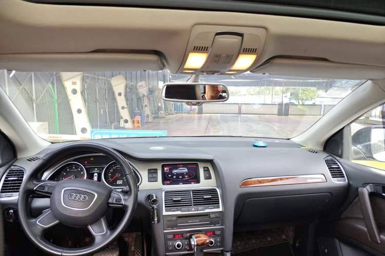 Used Audi Q7 2014 35 TFSI Ambition Edition Headliner