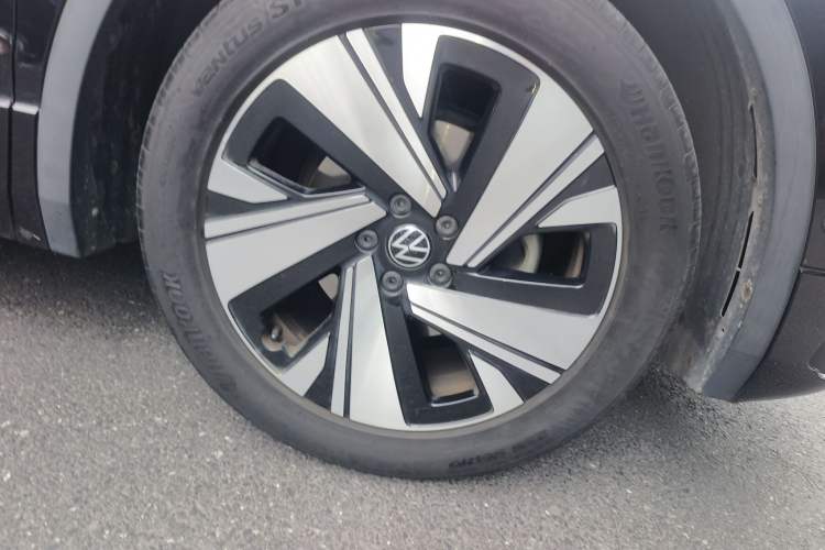 Used Volkswagen Tiguan L 2023 Restyled 330TSI Automatic Two-Wheel Drive R-Line Enhanced Comfort Version Exterior 7