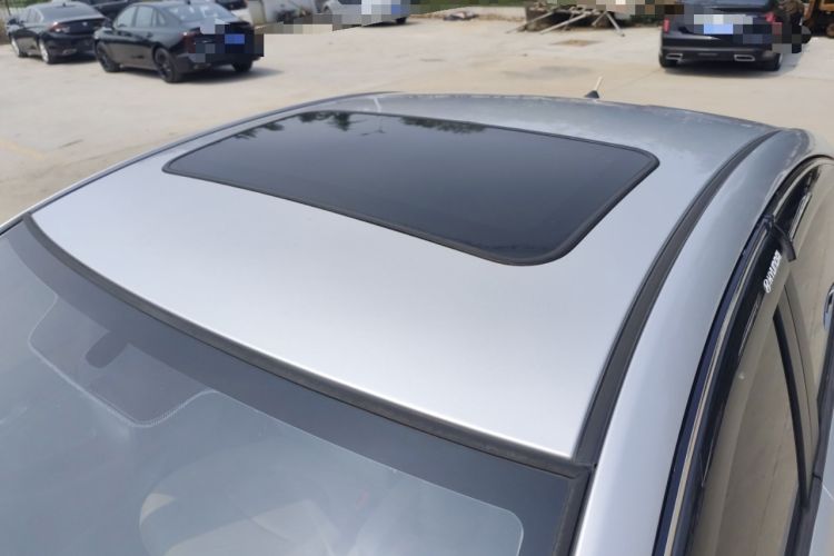 Used Hyundai Verna (older generation) 2014 1.4L Manual Top-Tier Model TOP