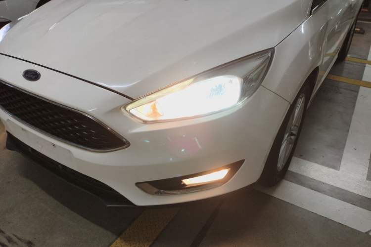 Used Ford Focus 2018 Hatchback Classic EcoBoost 180 Automatic Elite Model