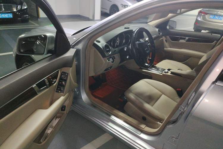 Used Mercedes-Benz C-Class 2013 C 260 CGI Elegant Model