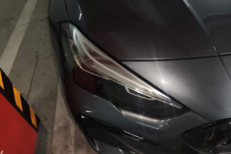 Used BMW 2 Series 2021 225i Four-Door Coupe M Sport Night Edition Right Front Headlight