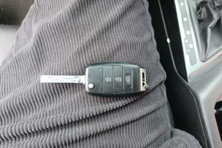 Used Kia K5 2015 2.0L Automatic GL Vehicle Key
