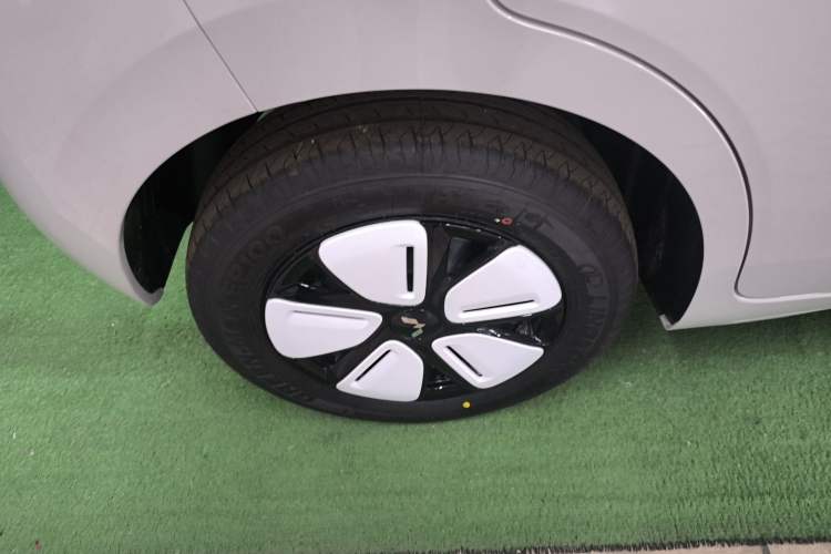 Used Wuling Hongguang MINIEV 2025 Four-Door Version Advanced Edition
