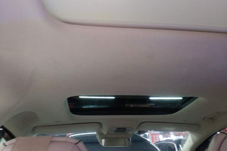 Used Denza D9 2024 DM-i 980 Four-Wheel Drive Flagship Model
