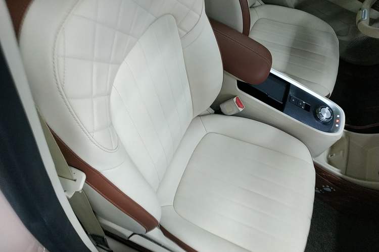 Used ORA Good Cat 2021 400km Standard Range Venus Edition Lithium Iron Phosphate