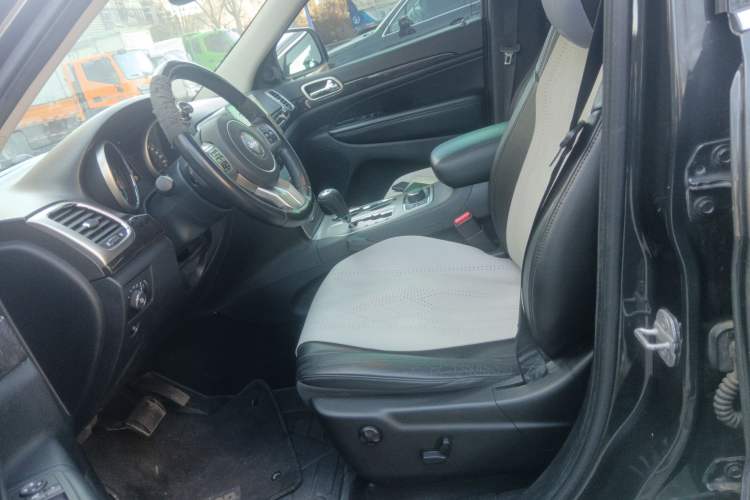 Used Jeep Grand Cherokee 2011 3.6L Comfort Edition
