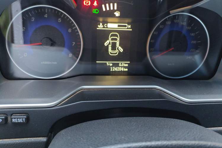 Used Geely Auto Emgrand 2015 Sedan 1.5L Manual - Top Trim Level
