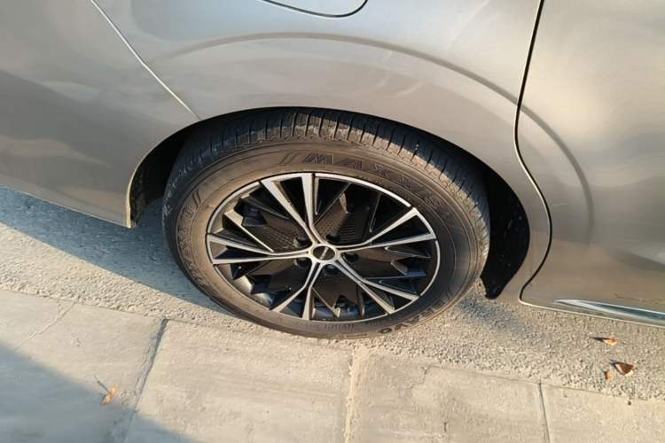 Used Roewe iMAX8 2023 400TGI Comfort Edition
