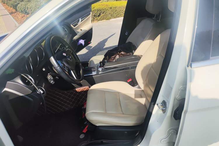 Used Mercedes-Benz C-Class 2011 C 200 CGI Fashion Model