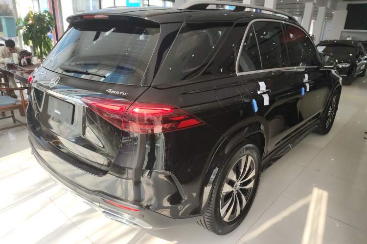 Used Mercedes-Benz GLE 2024 GLE 350 4MATIC Stylish Model Rear Right 45 Deg