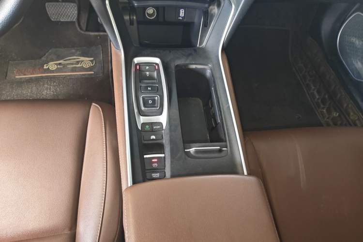 Used Honda Inspire 2019 Rui·Hybrid 2.0L Jingya Edition China VI Gear Lever