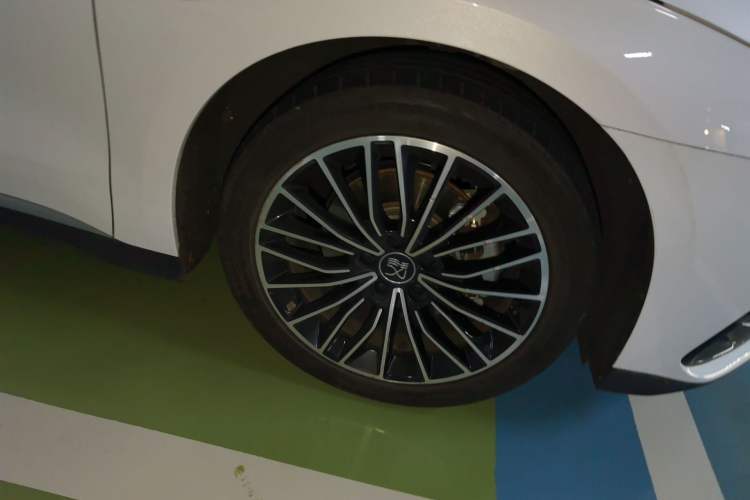 Used BYD Han 2022 DM-i 121KM Prestige Model