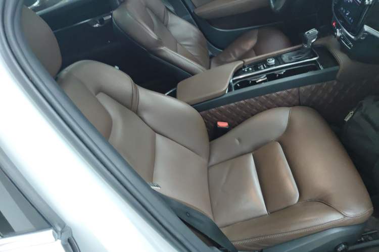 Used Volvo S90 2018 T4 Zhiyuan Edition
