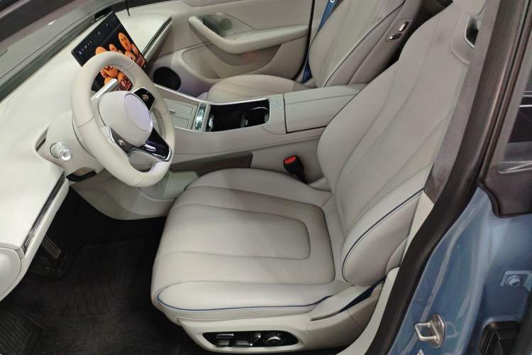 Used Hima Luxeed S7 2025 855 km Max Left Front Seat