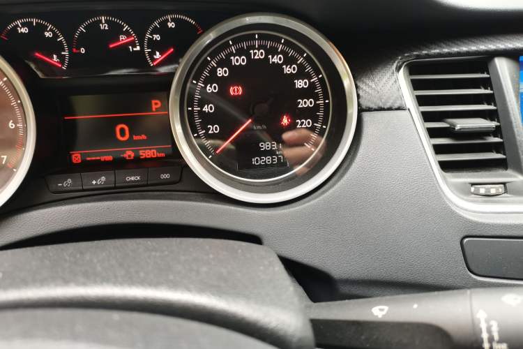 Used Peugeot 508 2012 2.0L Automatic Smart Enjoyment Version Odometer Close Up