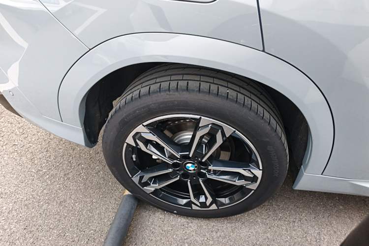 Used BMW X2 2024 sDrive25i M Sport Package Right Rear Wheel Hub