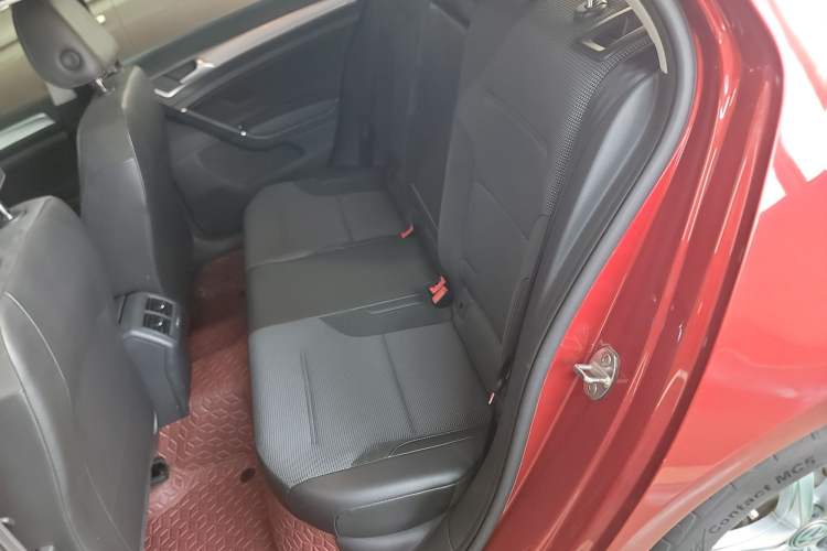 Used Volkswagen Golf 2018 230TSI Automatic Comfort Model
