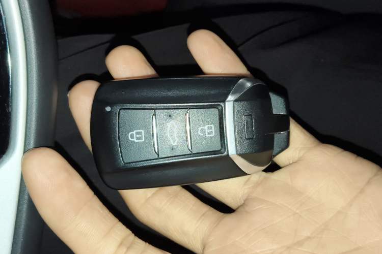 Used Dongfeng Aeolus Yixuan 2020 230T Automatic Advanced Edition Interior 1