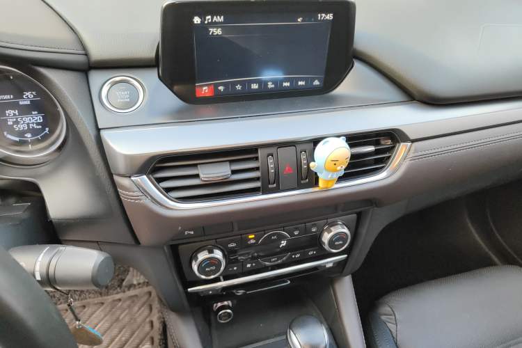 Used Mazda Atenza 2017 2.0L Blue Sky Luxury Edition