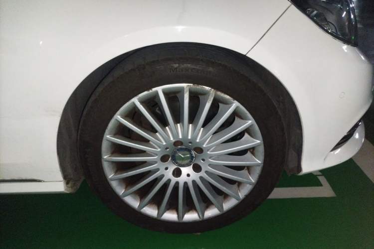 Used Mercedes-Benz E-Class 2015 E 200 L