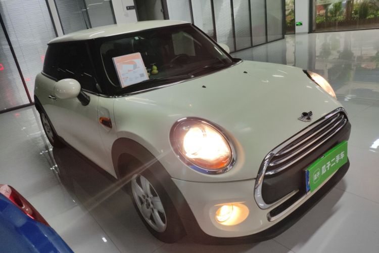 Used MINI 2014 1.2T ONE Front Right 45 Deg