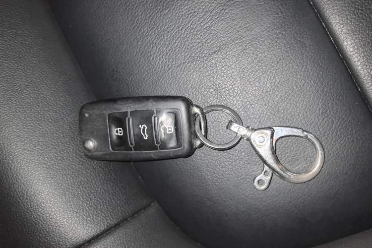 Used Volkswagen Sagitar 2017 1.6L Manual Comfort Model Vehicle Key