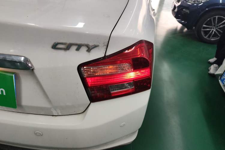 Used Honda City Classic 2012 1.5L manual Elite Edition