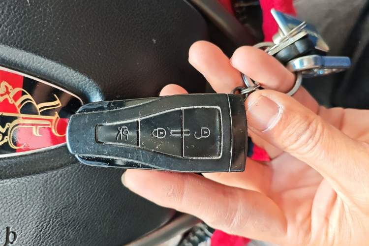 Used Roewe 550 2013 Classic Edition 550 1.8L Manual Luxury Model Vehicle Key