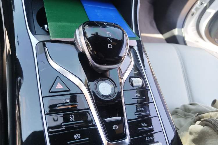 Used BYD Qin PLUS 2023 Champion Edition EV 510KM Beyond Model Gear Lever