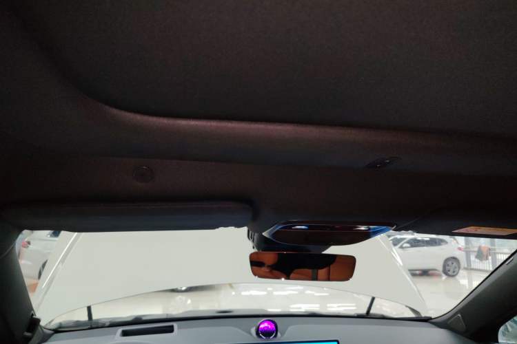 Used Hima AITO M5 2025 Extended-Range Ultra All-Wheel-Drive Version Headliner