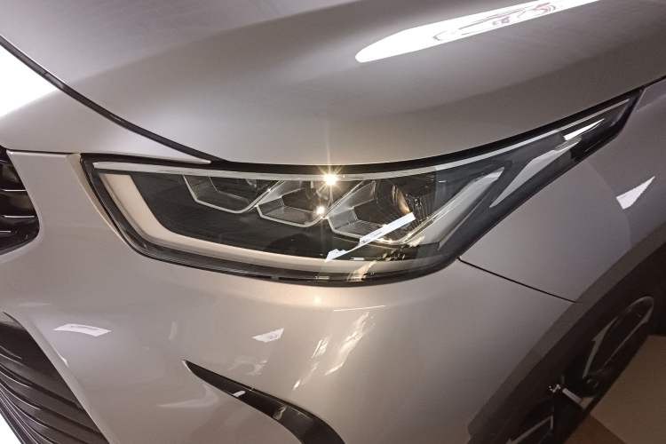 Used Toyota Crown Kluger 2021 2.5L HEV Four-Wheel Drive Premium Edition Left Front Headlight