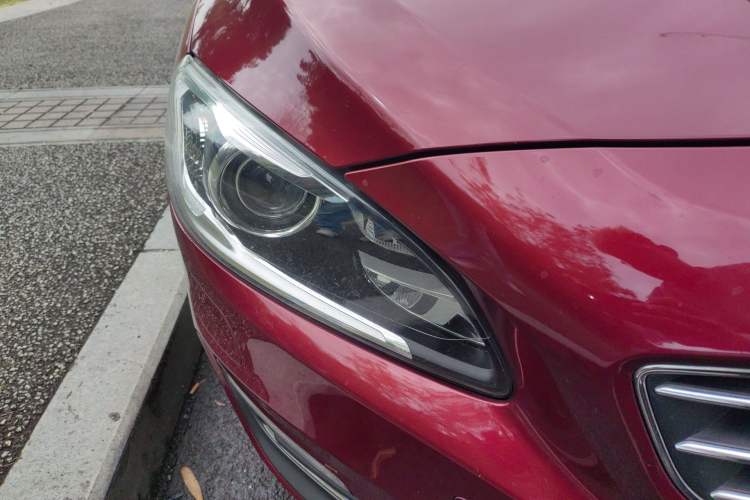 Used Volvo S60 2014 S60L T5 Intelligent Drive Edition Right Front Headlight