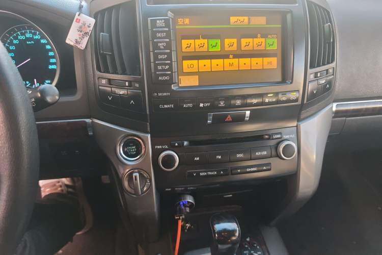 Used Toyota Land Cruiser 2010 4.7L Automatic VX Audio And AC Panel