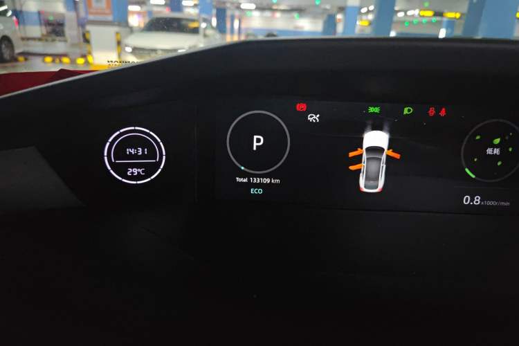 Used CHANGAN UNI-V 2022 1.5T Smart Navigation Version Odometer Close Up