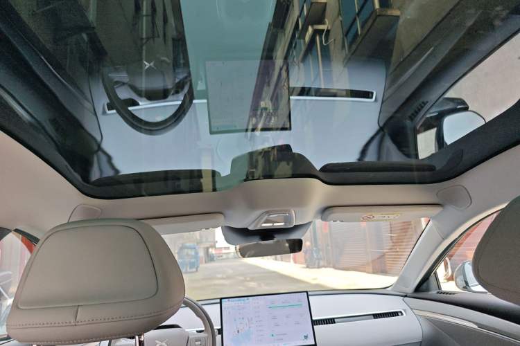 Used XPeng MONA M03 2025 600 with Ultra-Long Range Max Headliner