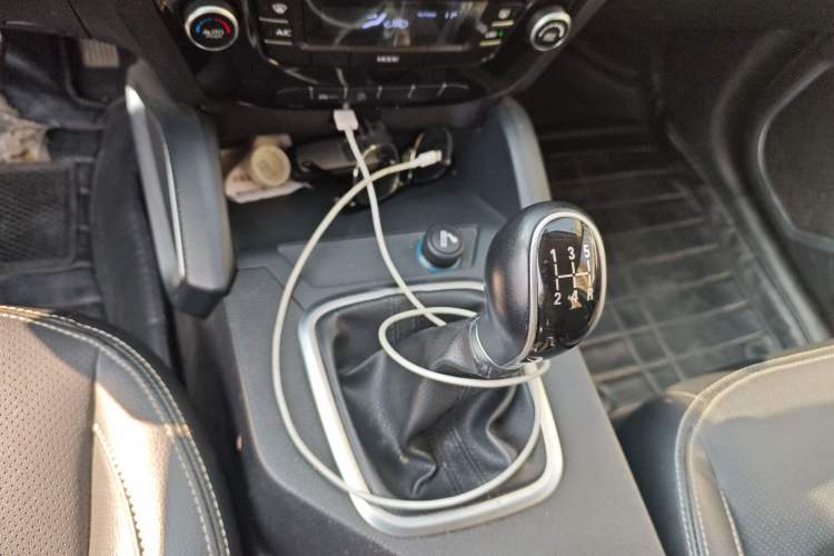 Used Geely Auto Vision X6 2016 1.8L Manual Luxury Model