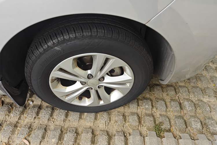 Used Jinbei F50 2017 1.6L Manual Comfort Model
