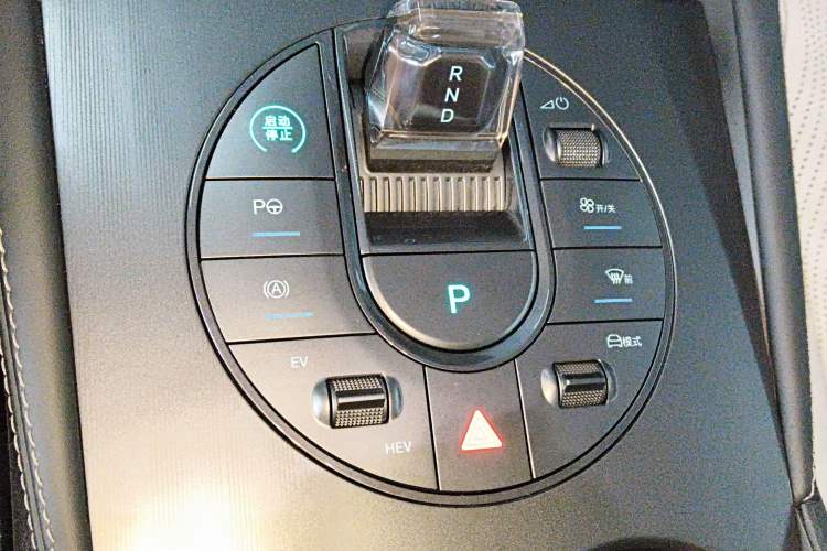 Used BYD Seal 06 New Energy 2025 DM-i Intelligent Drive 120KM Flagship Model
