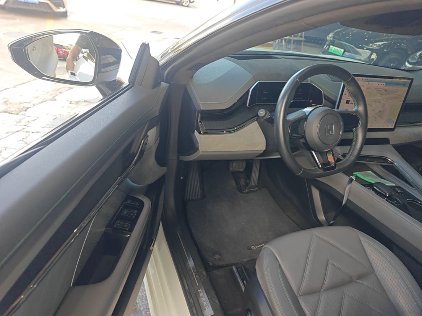 Zeekr 001 2023 WE Edition 86 kWh — снимка 18