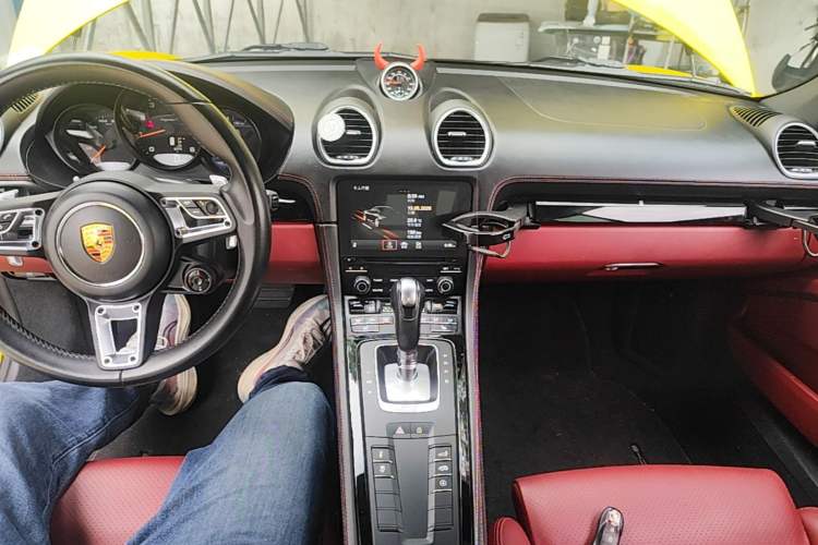 Used Porsche 718 2022 Cayman T 2.0T