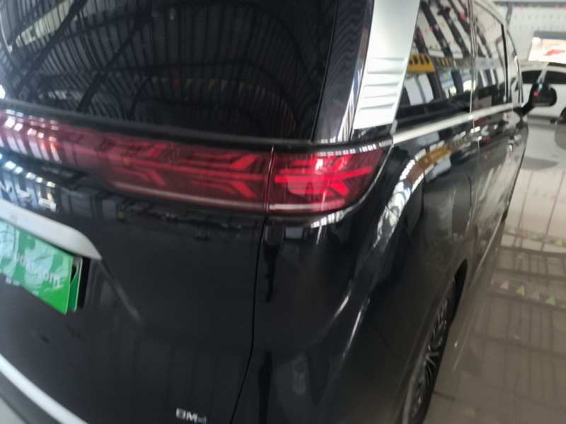 Used Denza D9 2024 DM-i 1050 Luxury Model — 7