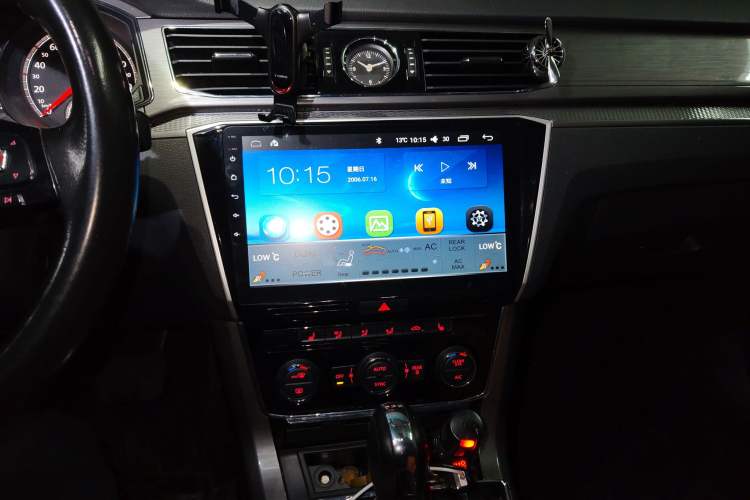 Used Volkswagen Passat 2017 330TSI DSG Luxury Edition
