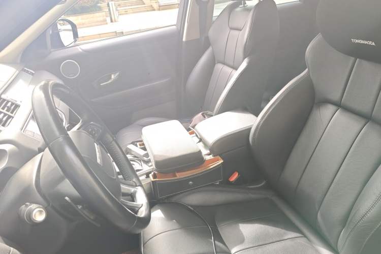 Used Land Rover Range Evoque 2016 2.0T SE Smart Glow Edition Left Front Seat